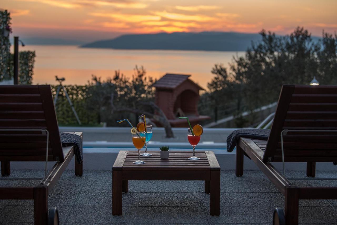 Villa Petra Apartment With Private Pool Makarska Extérieur photo