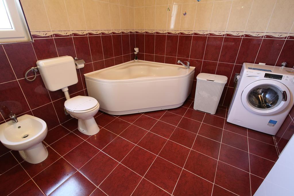 Villa Petra Apartment With Private Pool Makarska Extérieur photo