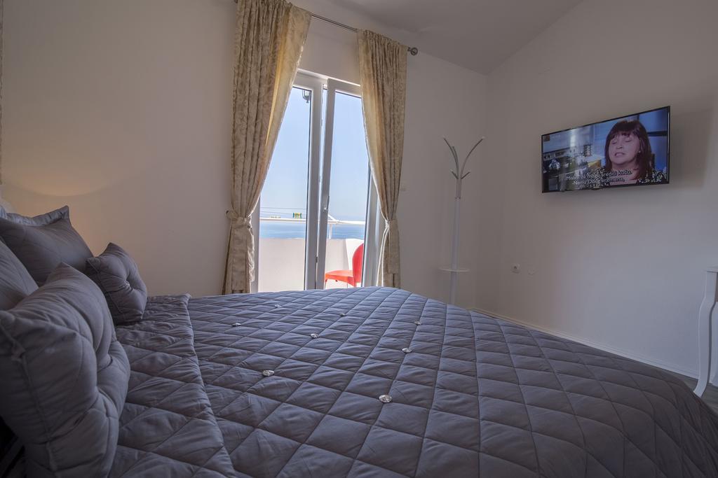 Villa Petra Apartment With Private Pool Makarska Extérieur photo